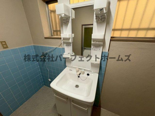 池田1丁目戸建　賃貸の独立洗面台|独立洗面台、朝の身支度には欠かせません