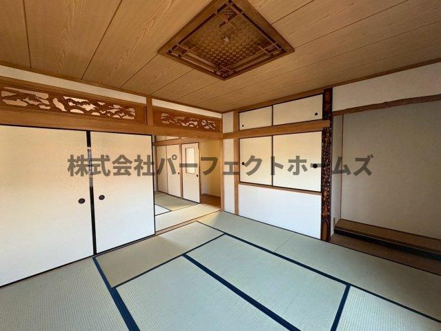 池田1丁目戸建　賃貸の和室|明るい和室です