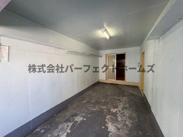 池田1丁目戸建　賃貸の駐車場|車をお持ちの方に嬉しい駐車場付きの物件です