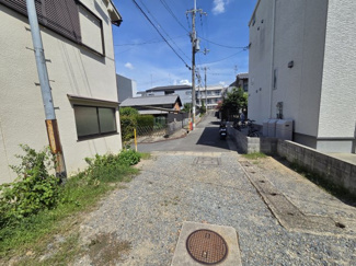 【前面道路含む現地写真】