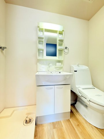 Y'sHouse禅昌寺10の洗面所