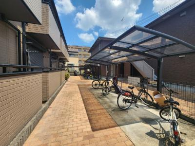 メゾンモントブルーメの駐車場|駐輪場