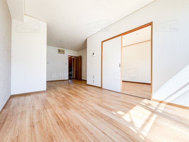 セジュール東櫛原の居間・リビング|広いリビングです☆