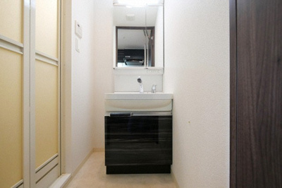 【洗面所】 | プレサンス立売堀パークシティ | ゆったりとスペースのある洗面所