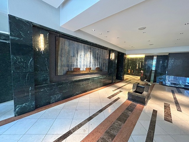 アクアスイート新大阪のロビー