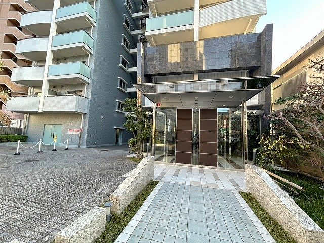 アクアスイート新大阪のエントランス