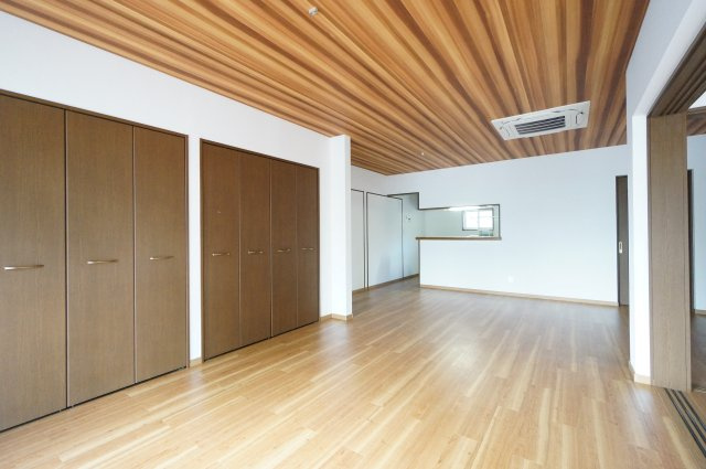 こてはし台戸建の居間・リビング|水曜日、営業時間外もご相談ください！