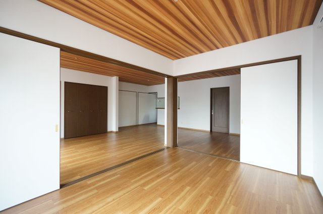 こてはし台戸建の居間・リビング|ご見学・ご契約時の送迎可能！