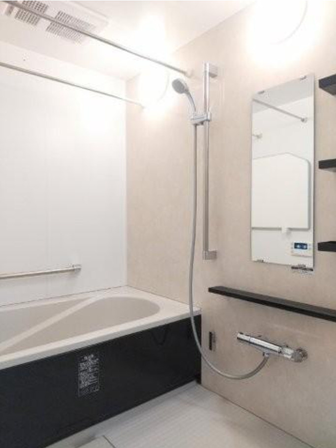 ライオンズガーデンヒルズ上大岡/メゾネットタイプの浴室