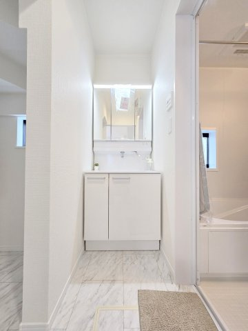 青梅市新町１丁目の新築一戸建の独立洗面台