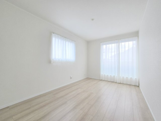 青梅市新町１丁目の新築一戸建の洋室