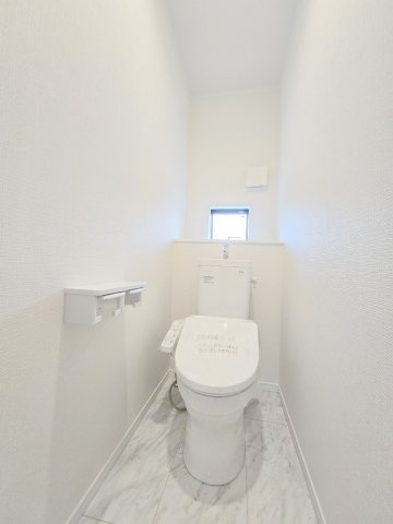 青梅市新町１丁目の新築一戸建のトイレ