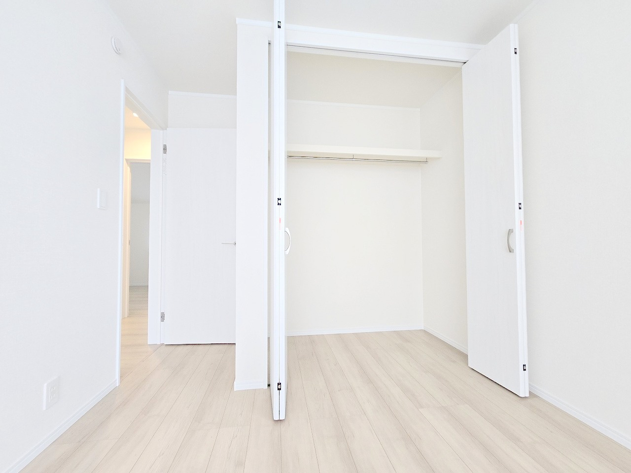 青梅市新町１丁目の新築一戸建の収納