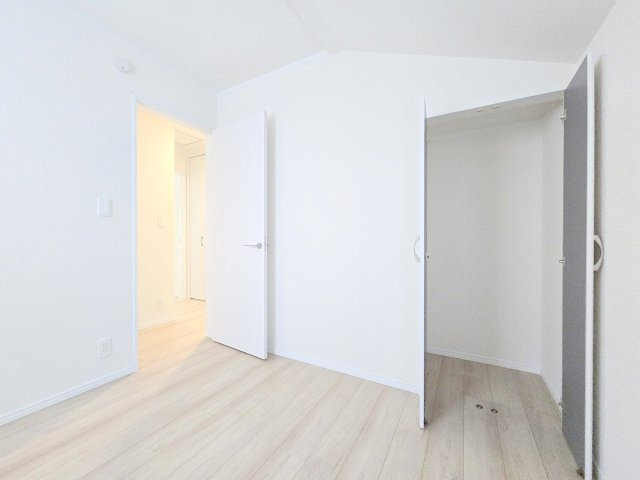 青梅市新町１丁目の新築一戸建の収納