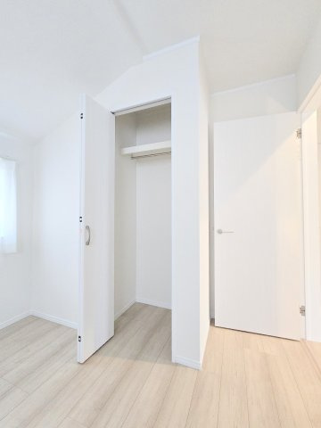 青梅市新町１丁目の新築一戸建の収納