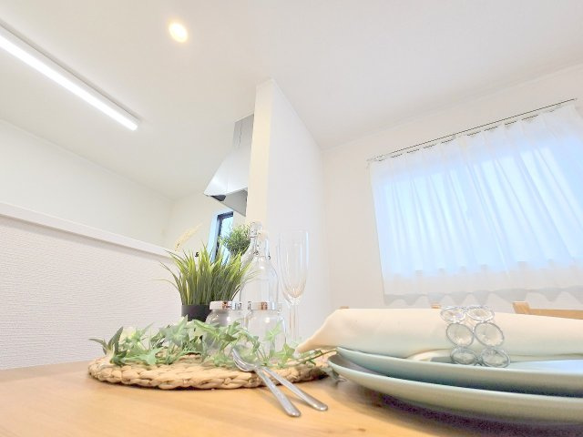 青梅市新町１丁目の新築一戸建の居間・リビング