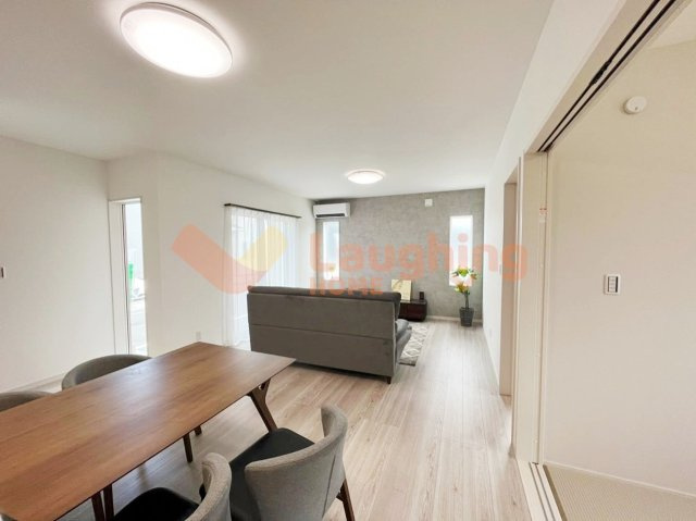 梅満町平屋戸建の居間・リビング