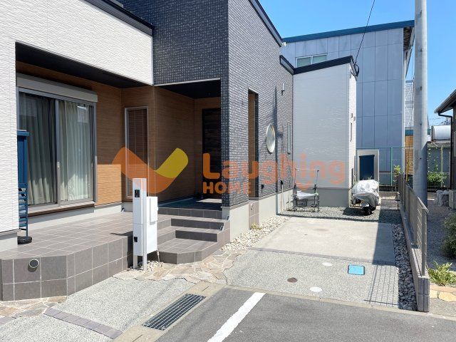 梅満町平屋戸建の駐車場