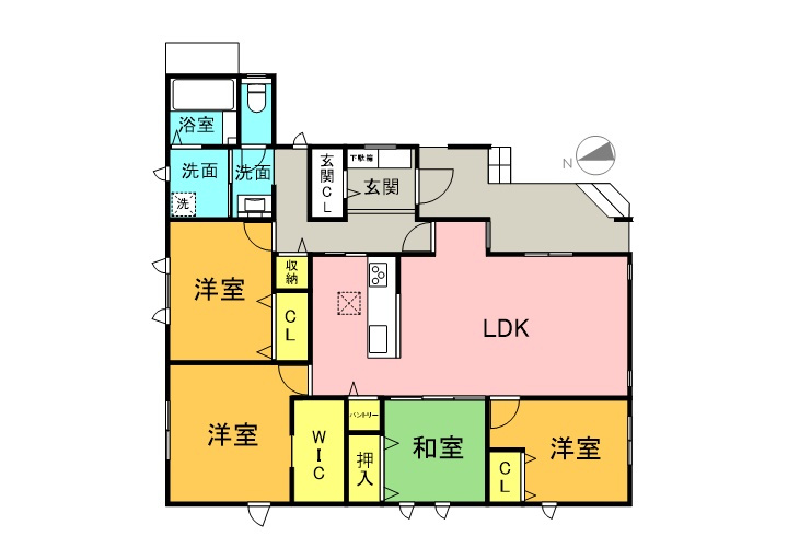 梅満町平屋戸建の間取り|南面の大きな窓から陽光が差し込み、室内全体が明るく心地よい住まいです。
