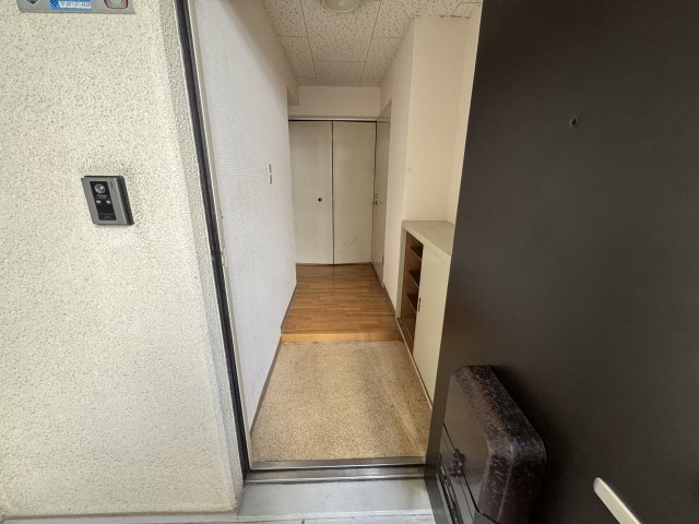 メゾン宮山の玄関
