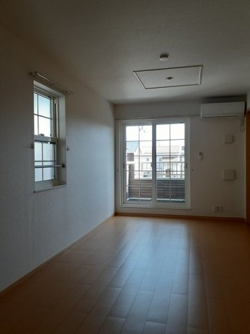 プランタンの居間・リビング|ゆったり過ごせる居間です