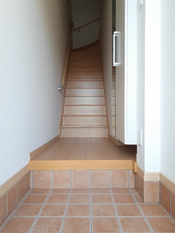 プランタンの玄関|明るい玄関です