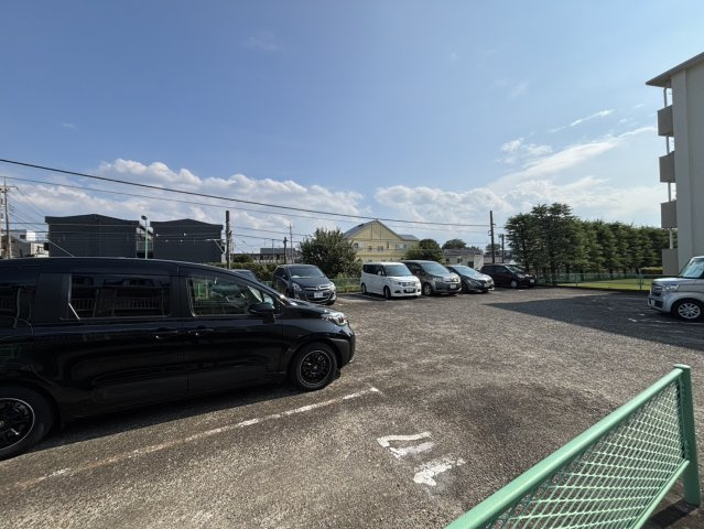 日進町住宅2号棟の駐車場|駐車場（空き有、7,000円/月）