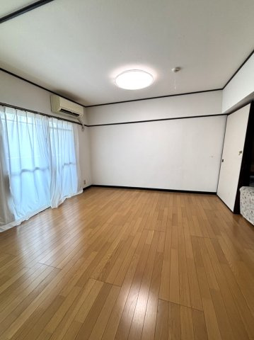 日進町住宅2号棟の居間・リビング|リビングダイニング