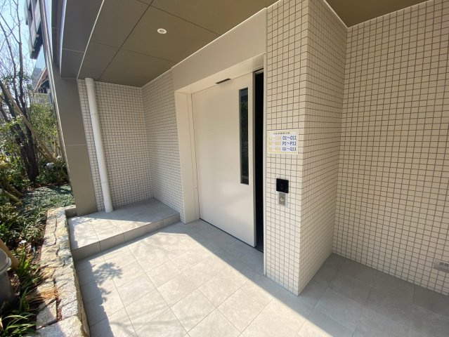 グランドメゾン北堀江レジデンスのエントランス