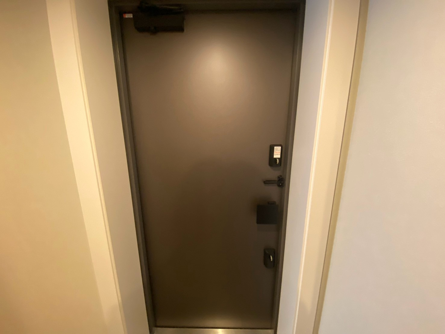 グランドメゾン北堀江レジデンスの玄関