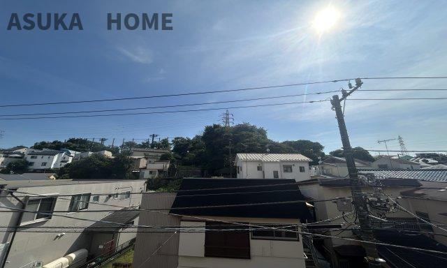 南区清水ケ丘 戸建ての展望|ここにはみんなが集い、食事と楽しい会話が始まる。話に夢中になりすぎて、ついつい時を忘れてしまう。そんな束の間の幸せを感じさせてくれる場所。