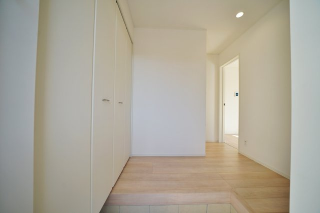 【横浜市瀬谷区二ツ橋町543-5全3棟新築戸建て】★仲介手数料無料★（二ツ橋小学校・東野中学校）の玄関