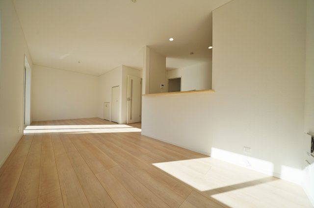 【横浜市瀬谷区二ツ橋町543-5全3棟新築戸建て】★仲介手数料無料★（二ツ橋小学校・東野中学校）の居間・リビング