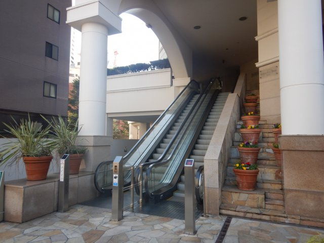 セントラルレジデンス新宿シティタワーのエントランス