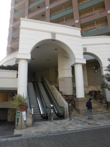 セントラルレジデンス新宿シティタワーのエントランス