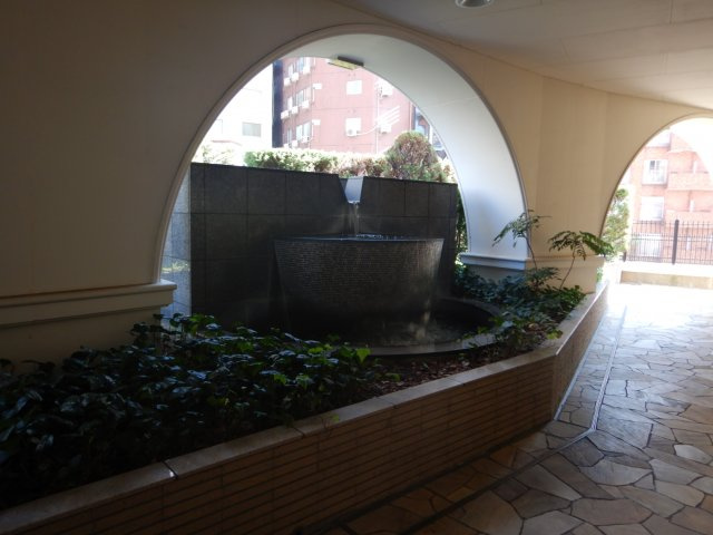 セントラルレジデンス新宿シティタワーのエントランス