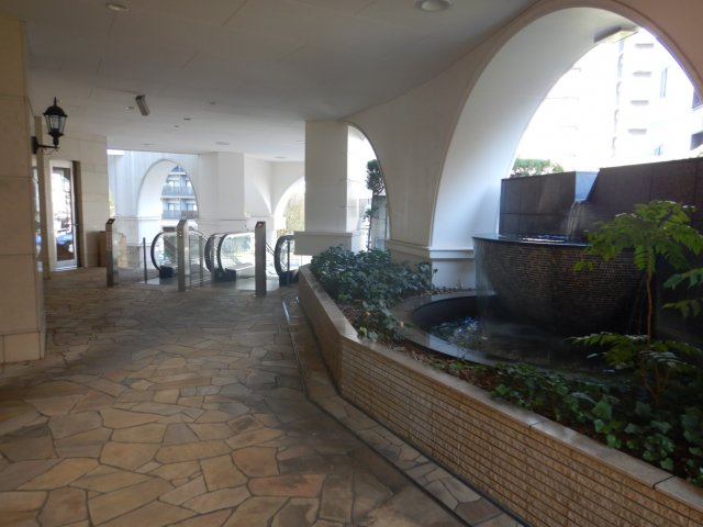 セントラルレジデンス新宿シティタワーのエントランス