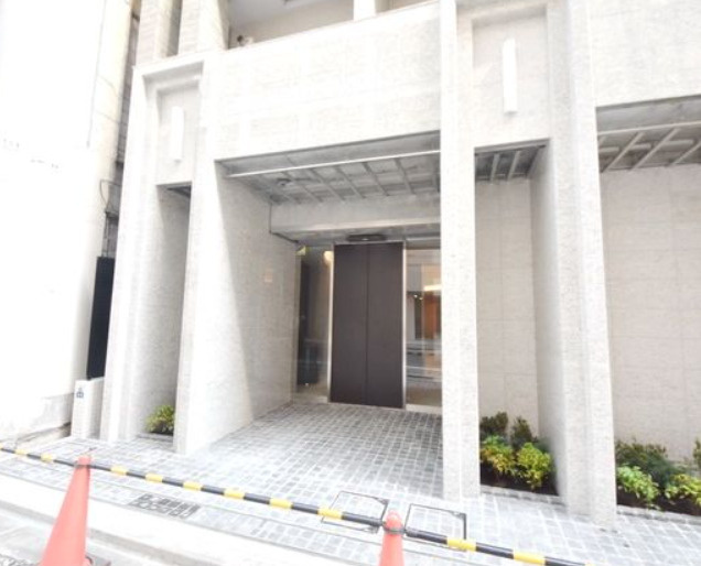 GRAN PASEO日本橋三越前のエントランス