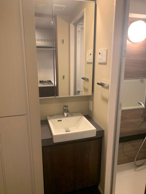 GRAN PASEO日本橋三越前の独立洗面台