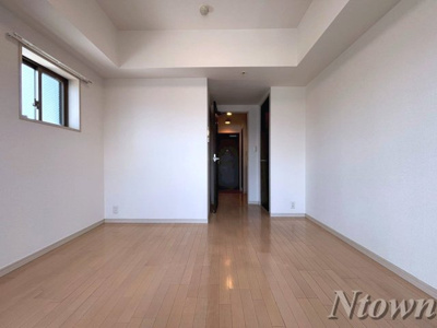 【居間・リビング】 | エステムプラザ名古屋栄プレミアム | ゆったりとした居間です