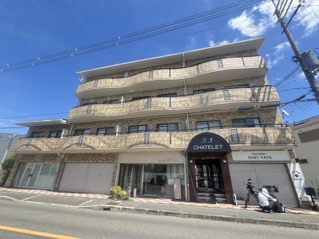 シャトレＳＩ原寺の外観