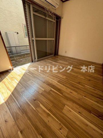 緑野ハイツの洋室