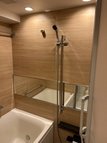 シーズンフラッツ新大塚の浴室