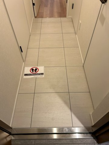 シーズンフラッツ新大塚の玄関