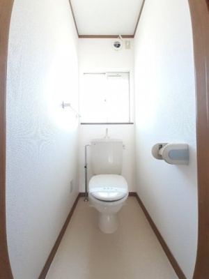 【トイレ】 | サンエステート 2LDKH | シンプルで使いやすいトイレです