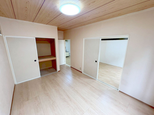 シャロームシラタの居間・リビング