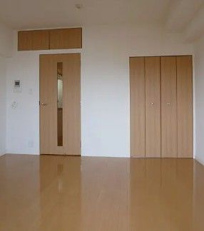 【居間・リビング】 | サヴォイ博多ブールバール | 別号室の写真になります。現況優先。