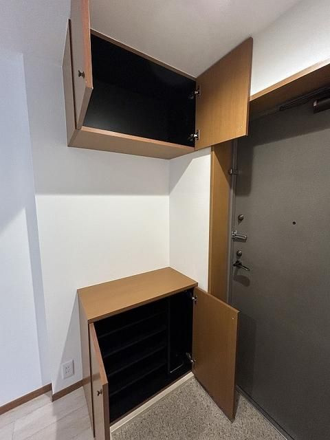 元麻布フォレストプラザⅡの玄関