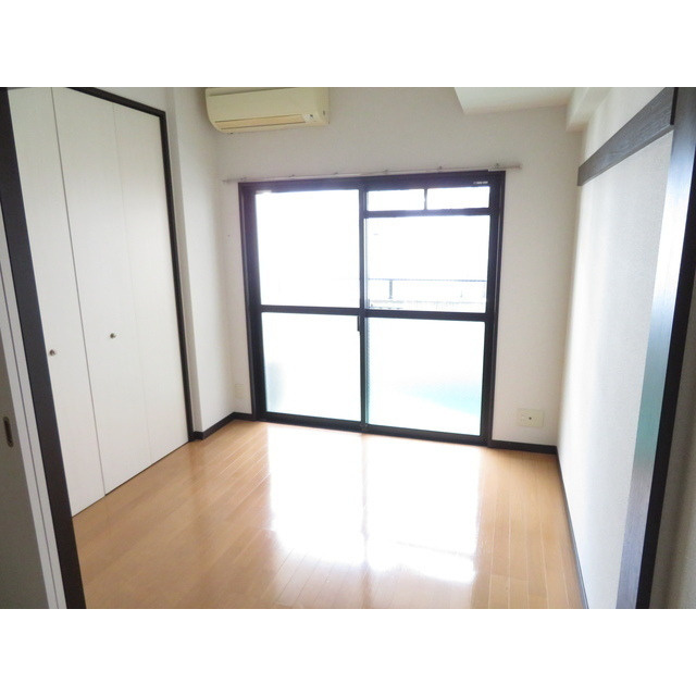 ドリーム天神の居間・リビング