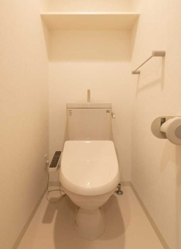 コンフォリア池尻　礼金0　駅近　独立洗面台のトイレ